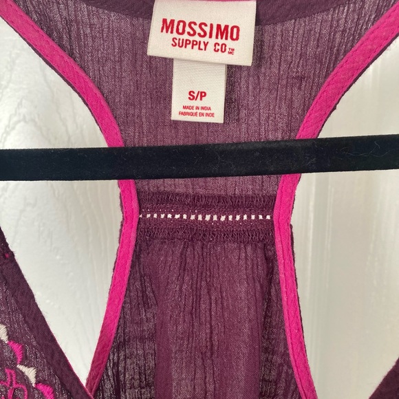 Embroidered Tank - Picture 4 of 4